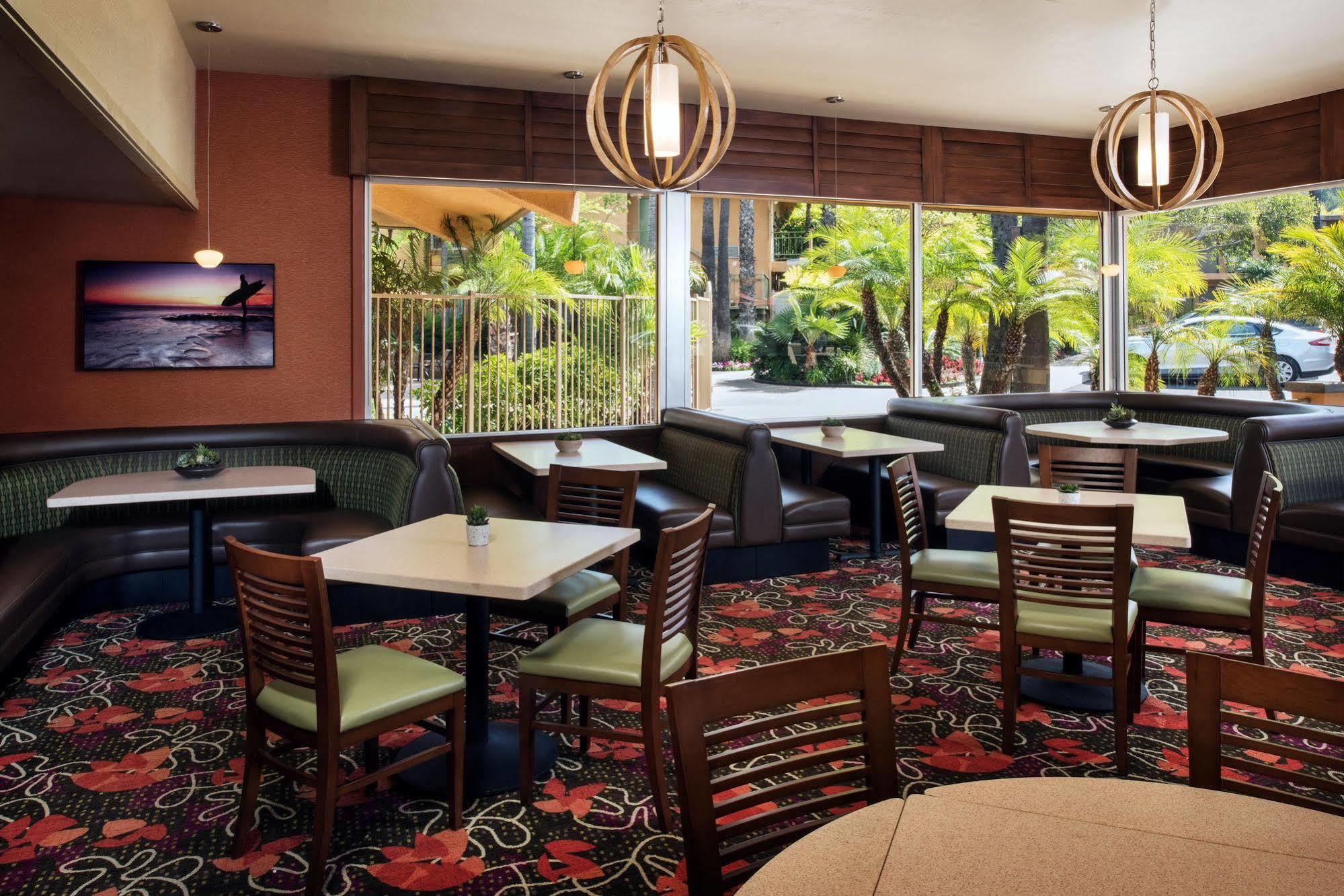 Western Seven Seas Hotel 3*